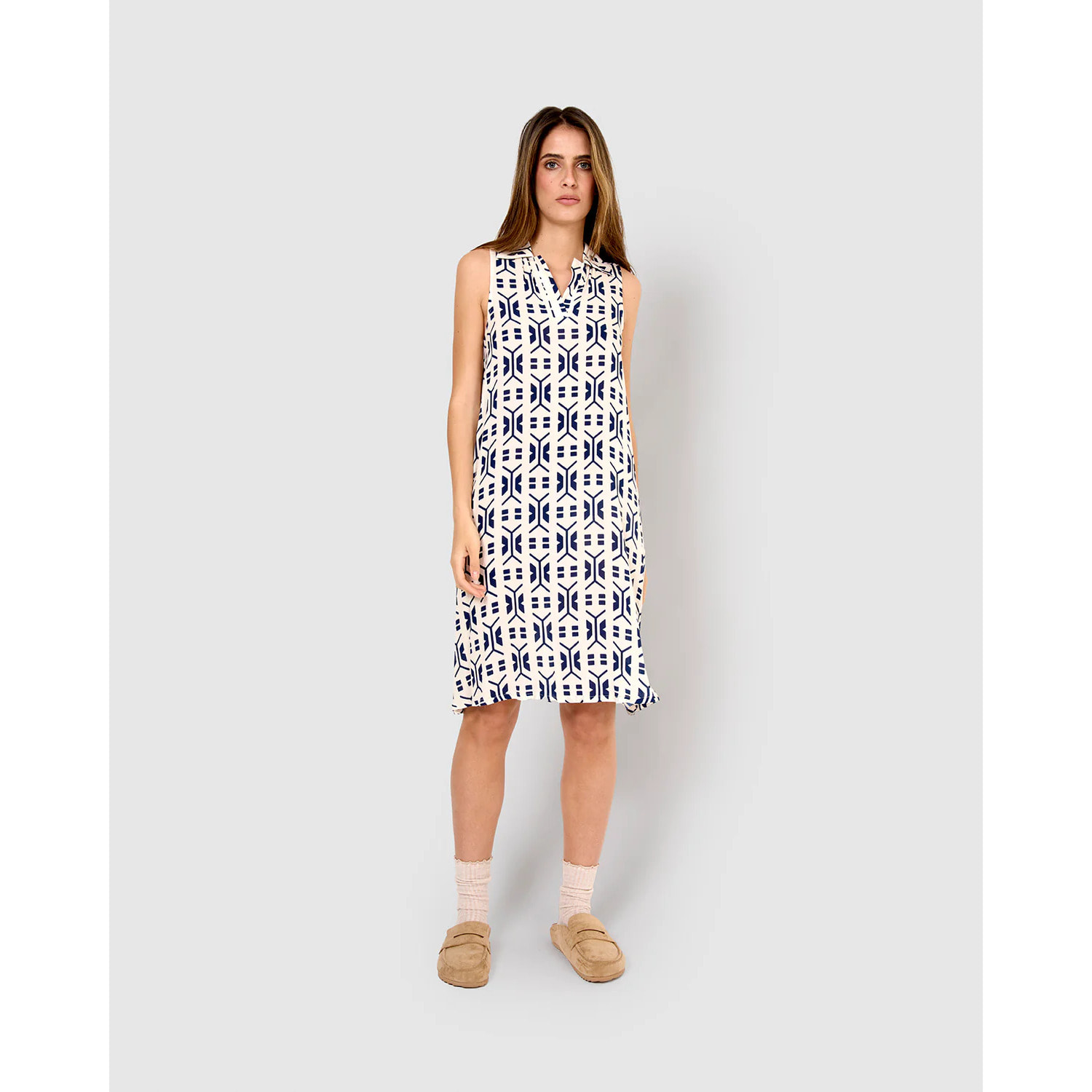 Vestido corto bambula detalles plisados alerina azul marino