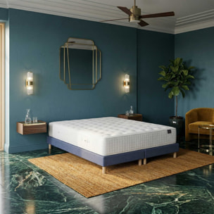 Ensemble matelas mousse haute résilience CALLISTO, H29 cm, accueil mémoire de forme, sommier bleu