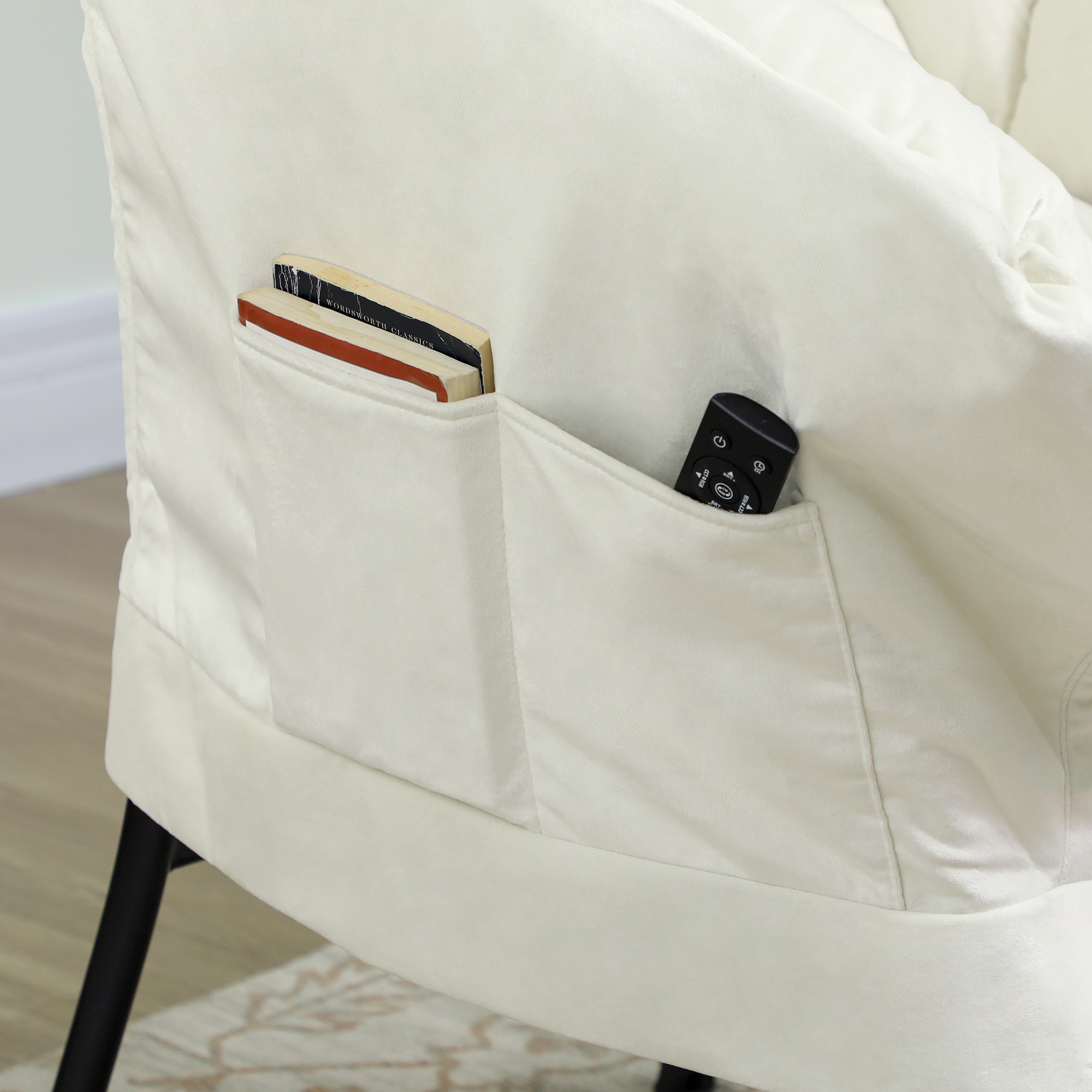 Sillón de Salón con Reposapiés Sillón de Relax Butaca para Dormitorio con Bolsillos Laterales y Patas de Acero para Sala de Estar Crema