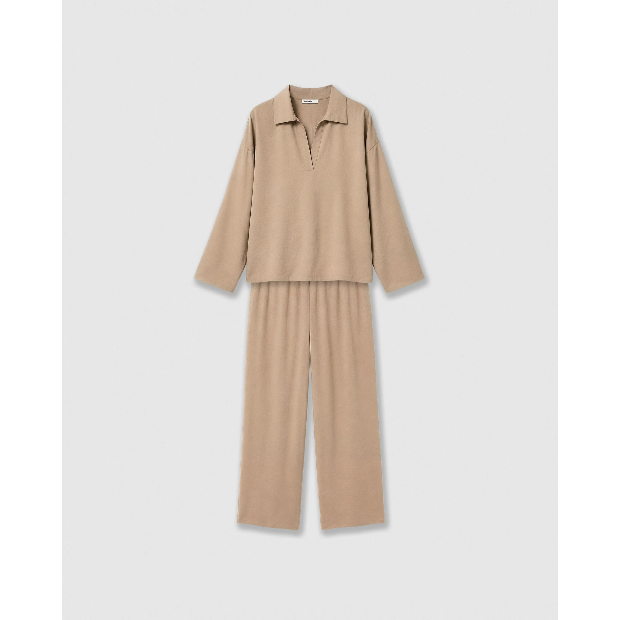 Set blusa pantalón beige