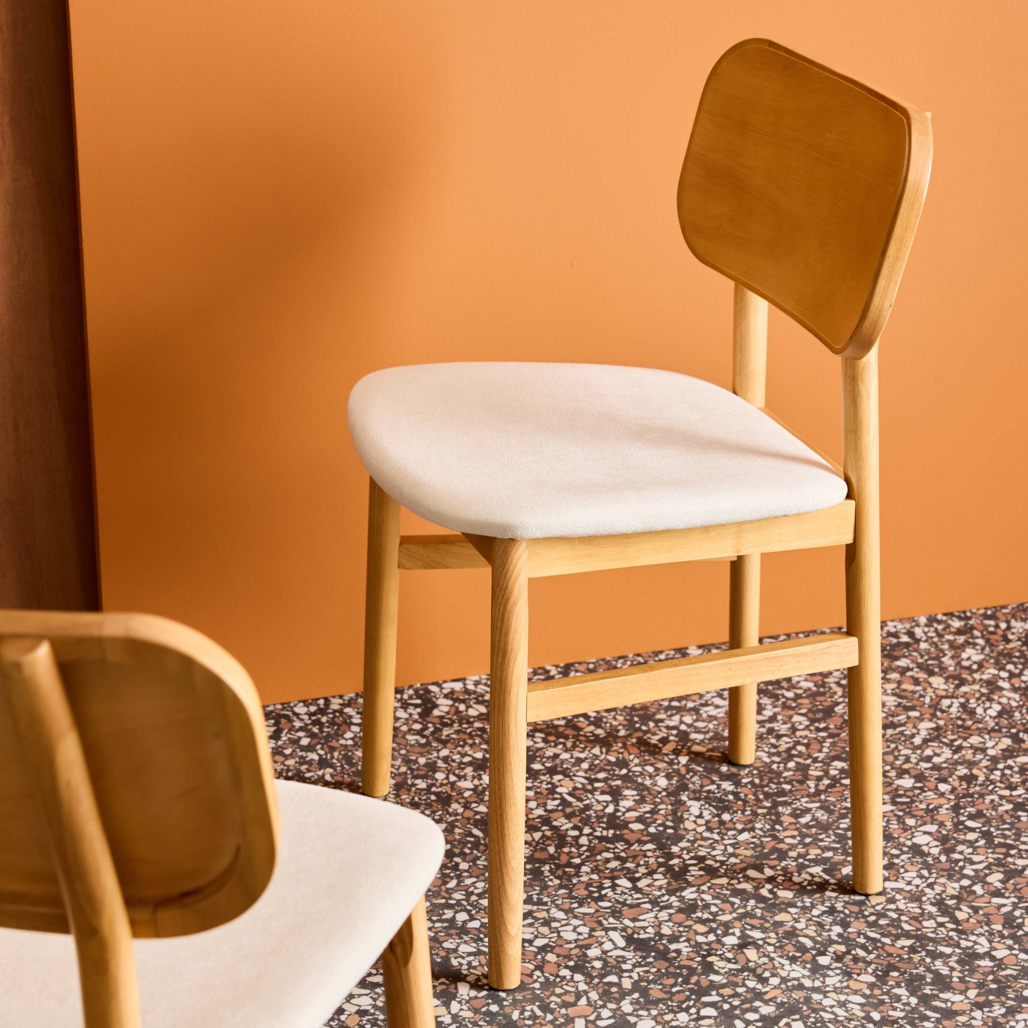 Chaise vintage bois d'hévéa et tissu (lot de 2) OLYMPIE