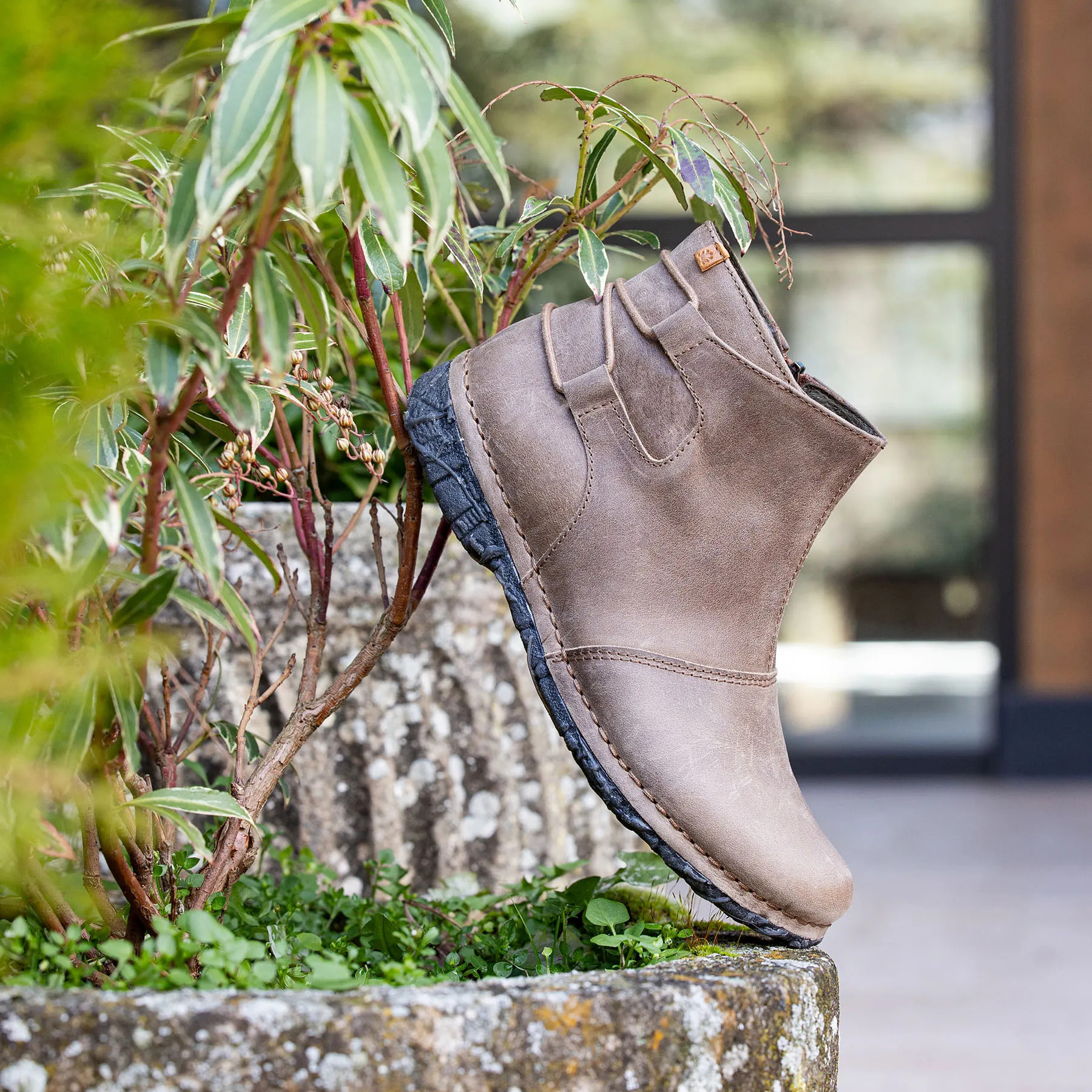 Botines N917 PLEASANT BROWN/ ANGKOR color Brown