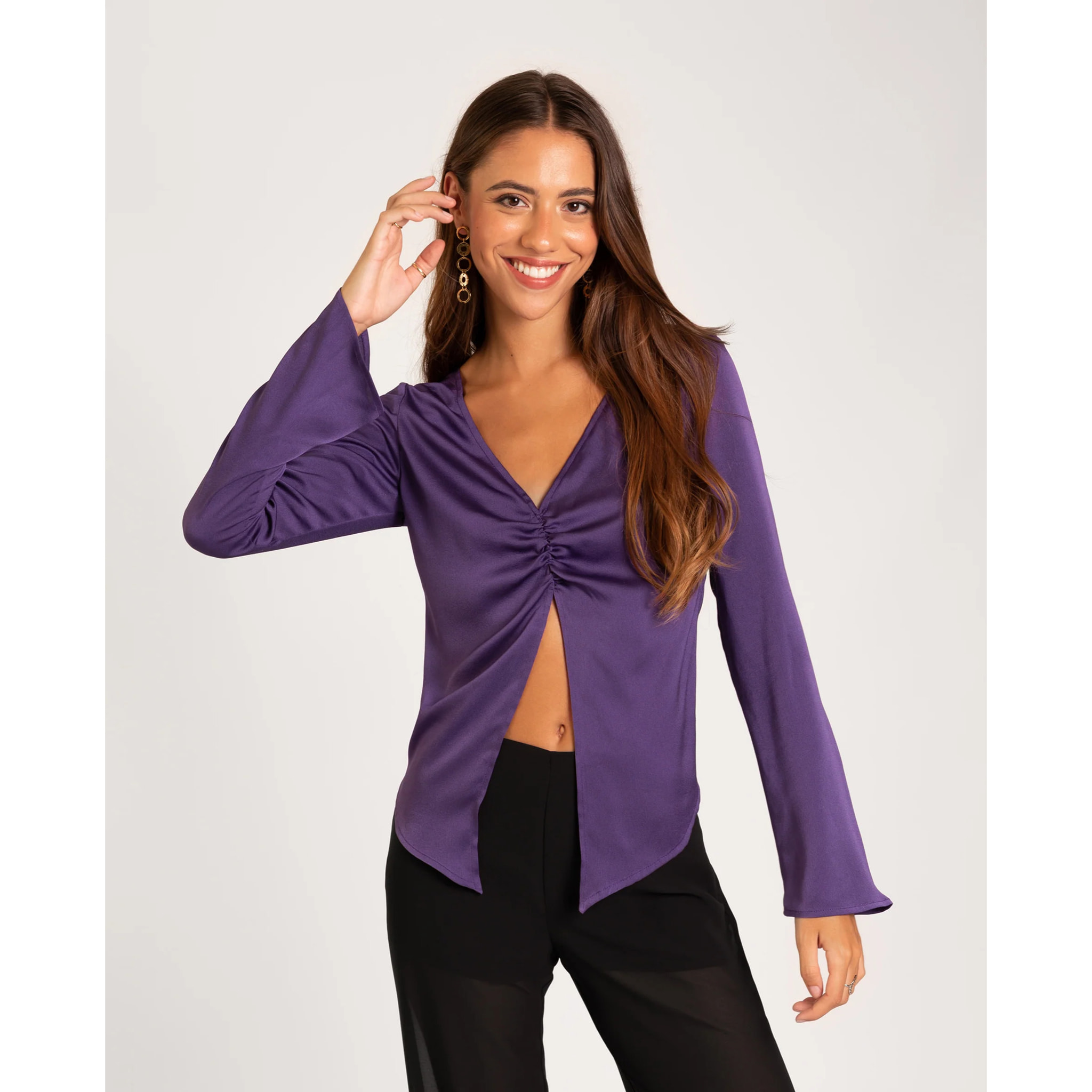 Blusa de mujer con escote mariposa