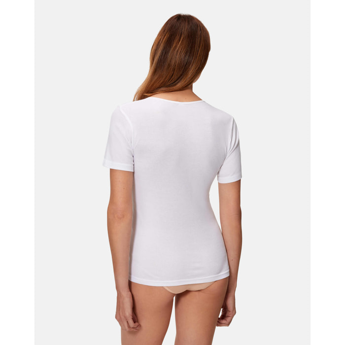 Camiseta interior de mujer de manga corta con detalle en escote