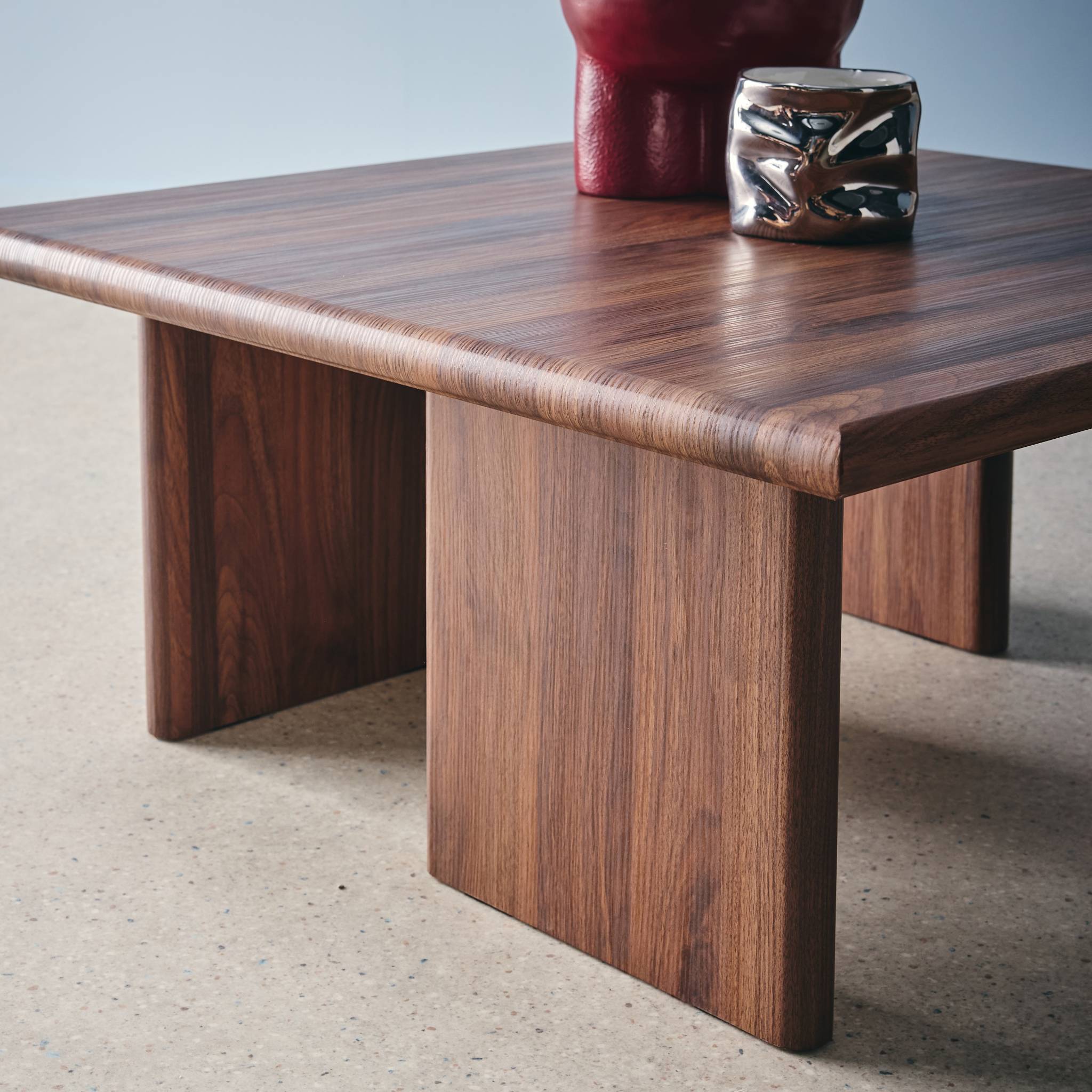 Table basse carré effet noyer 80 x 80cm