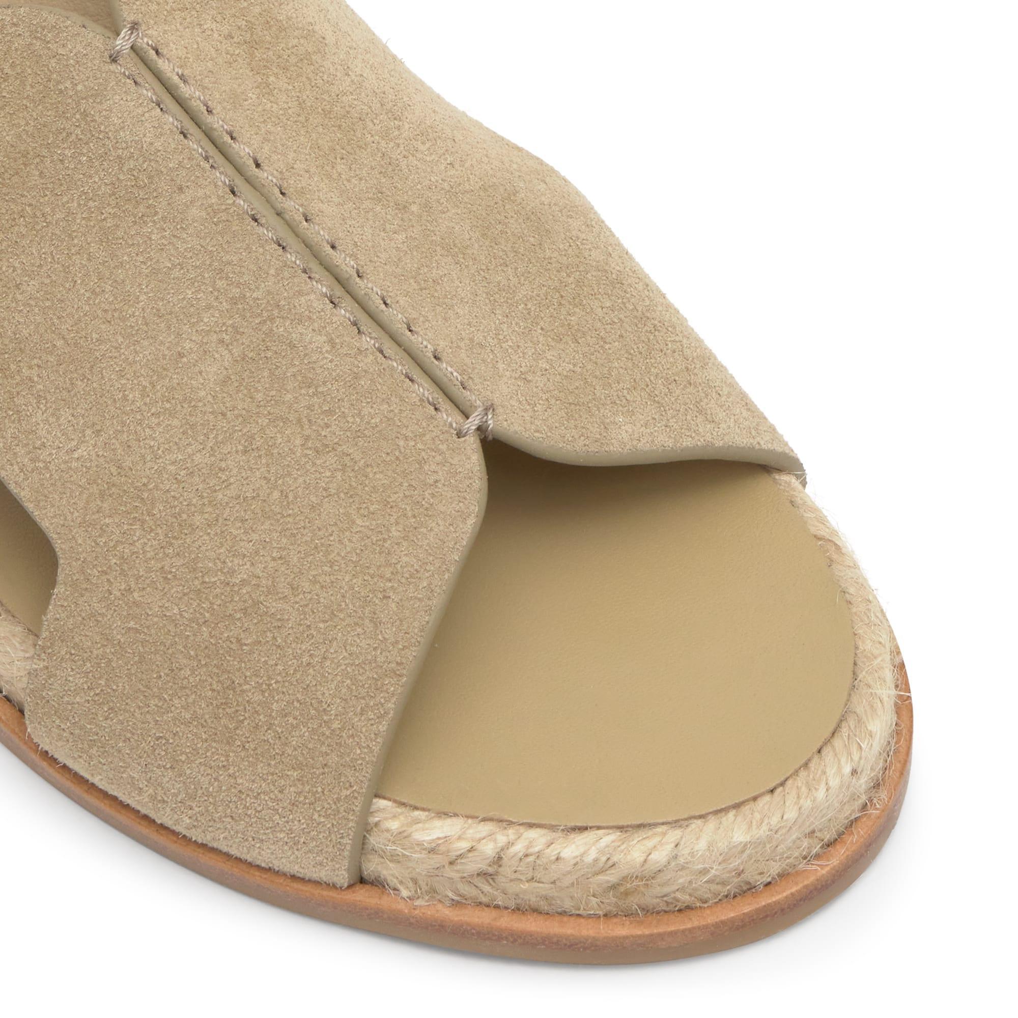 Sandalia plana Philo en serraje con suela de yute cosida a mano