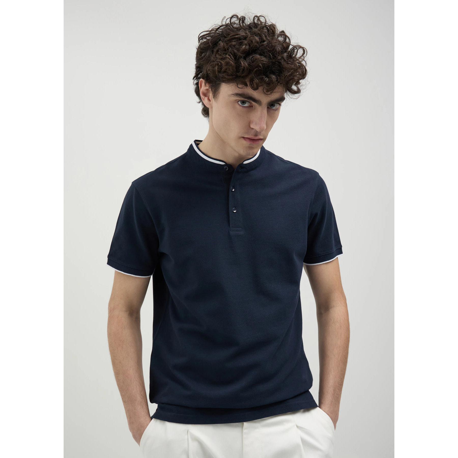 T-shirt polo coreana