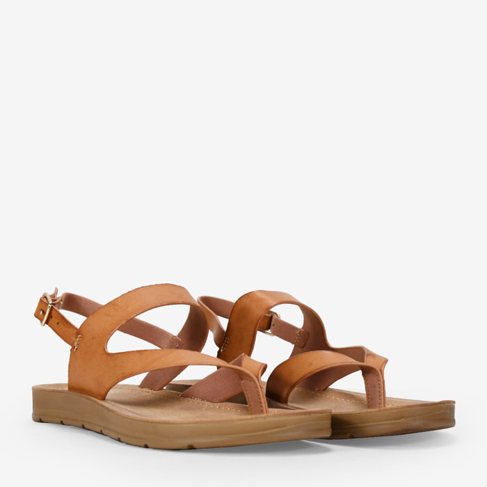 Sandalias de dedo marrones con hebilla
