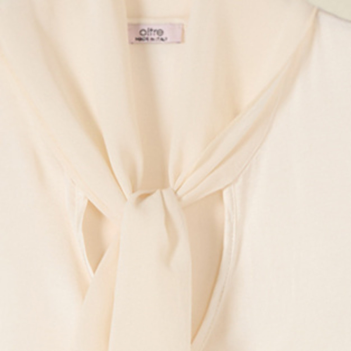 Oltre - Top in viscosa con fiocco - Bianco