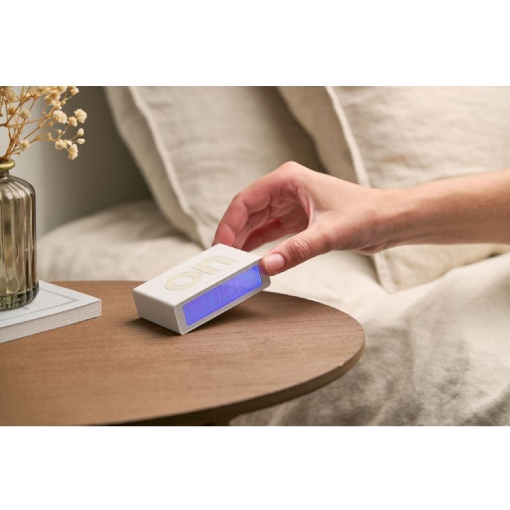 Réveil LEXON Flip Mini de Voyage Rechargeable Blanc