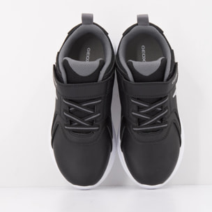 Zapatillas Niño de la marca GEOX  modelo J66GBE 0BC14 NEGRO