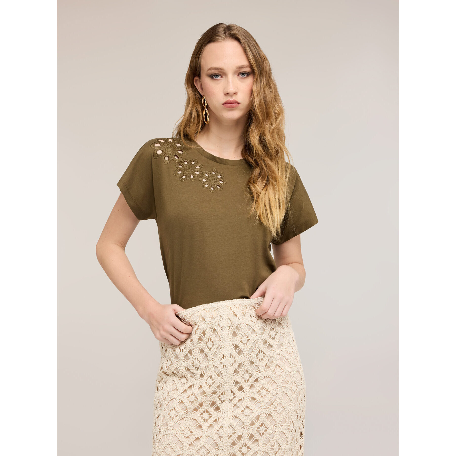 Motivi - T-shirt con lavorazioni floreali - Verde militare
