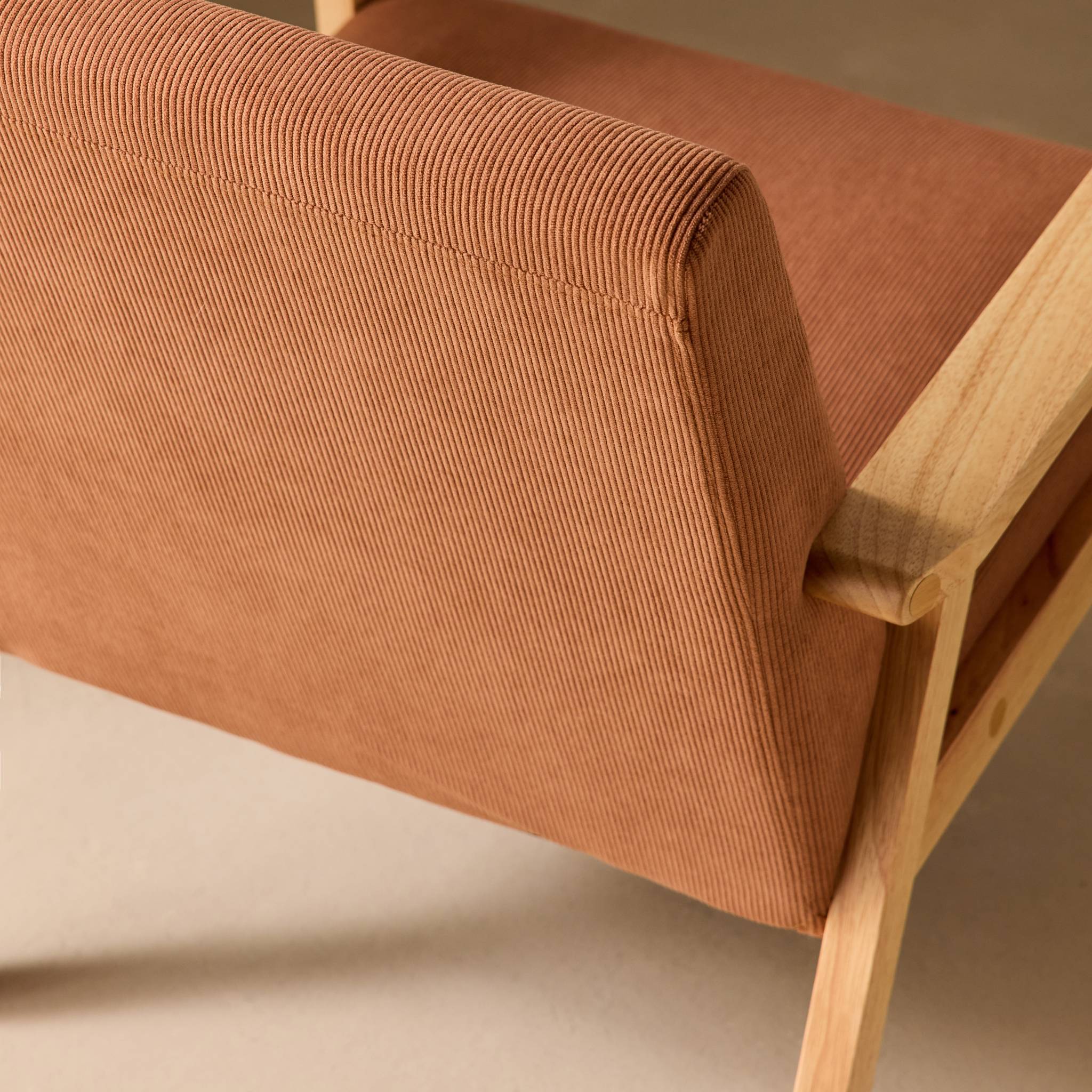 Fauteuil scandinave bois de peuplier, d'hévéa et velours côtelé ISAK