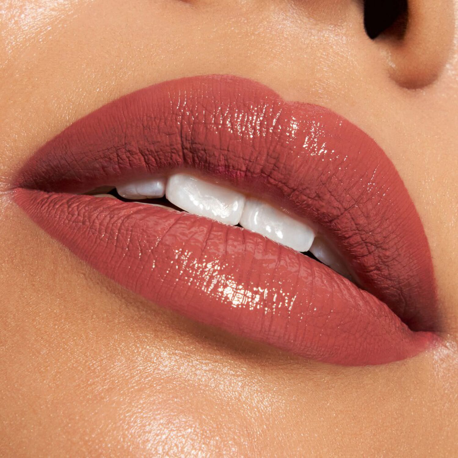 Shine Bomb Lip Lacquer - Rouge à Lèvres Longue Tenue Fini Brillant
