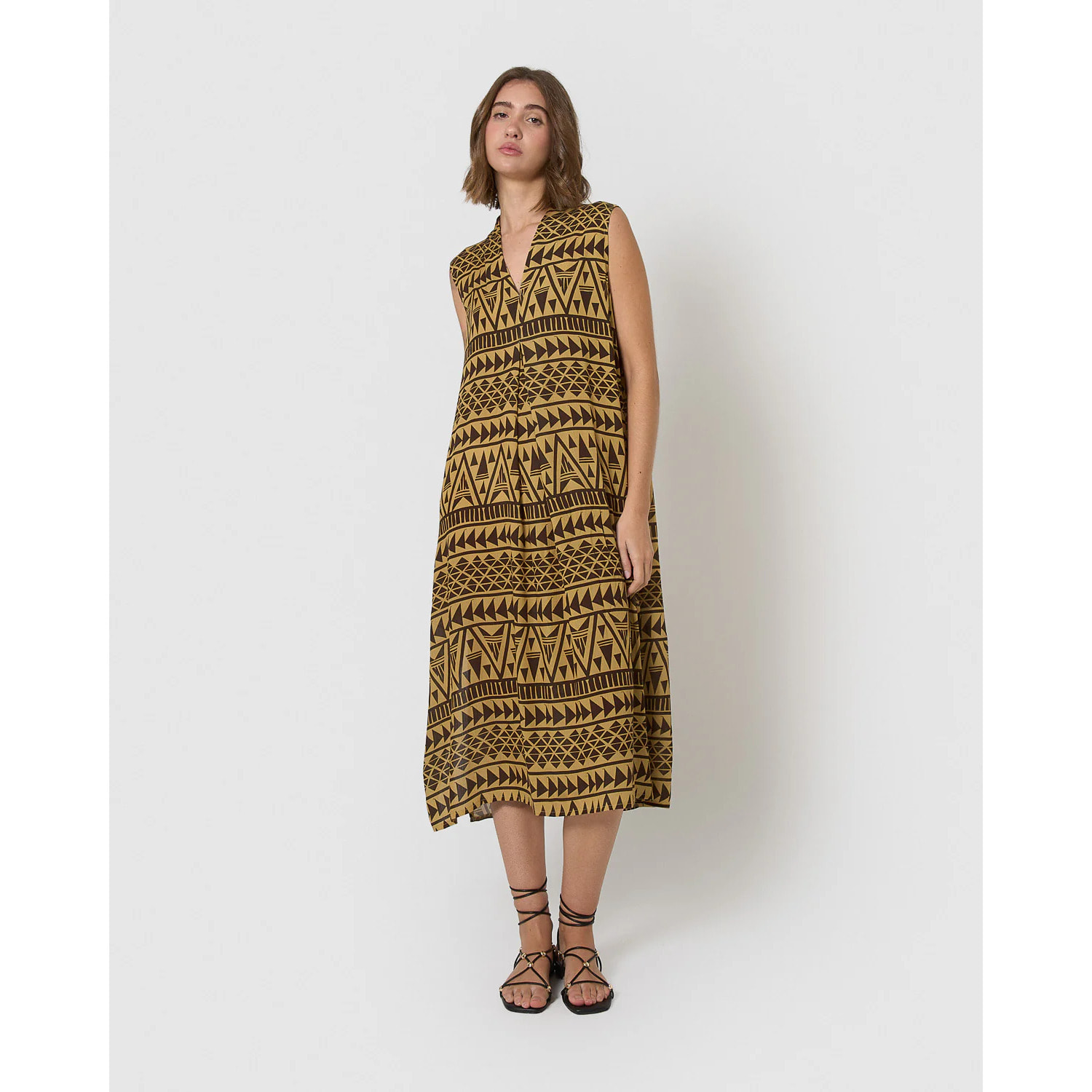 Vestido midi bambula detalles plisados indi marrón