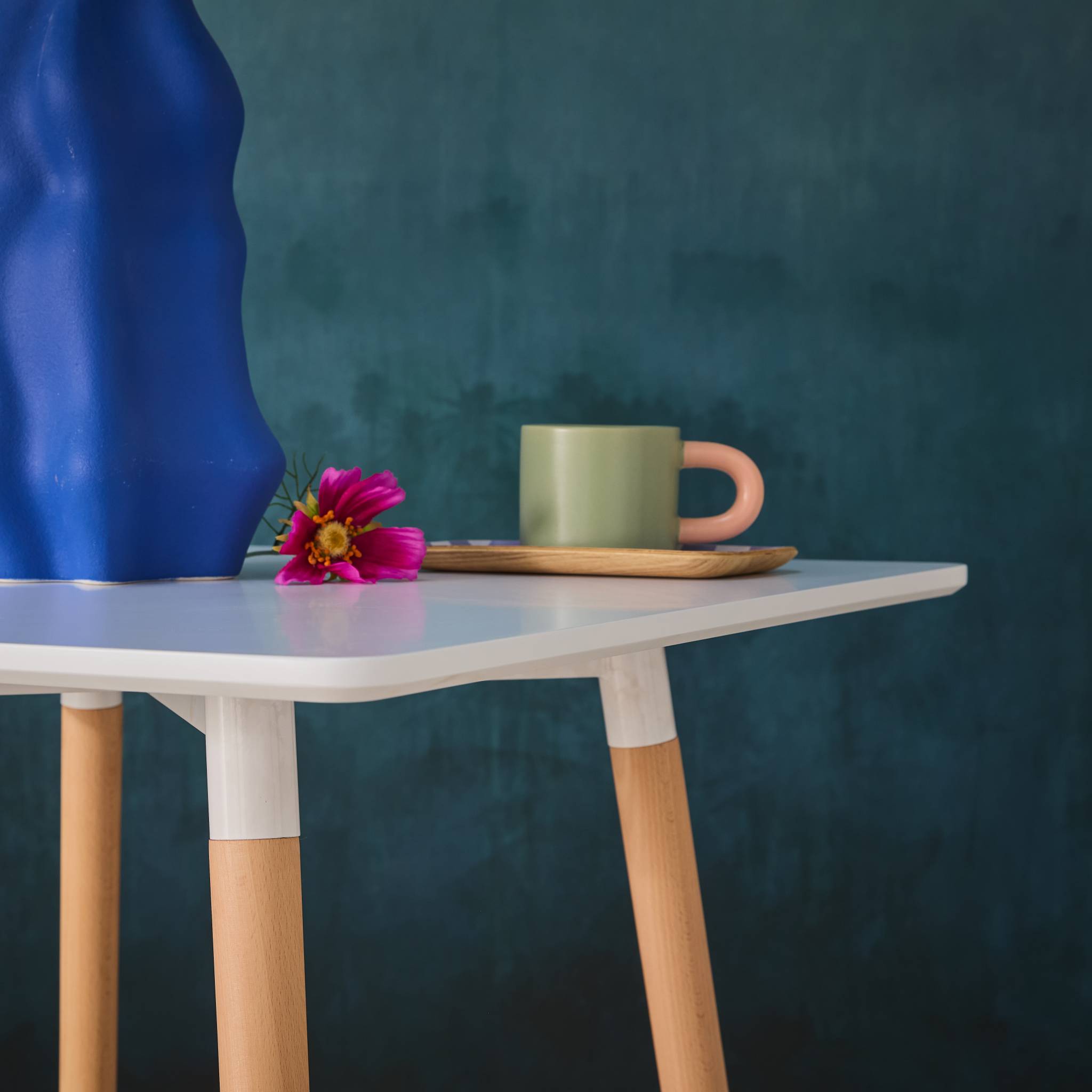 Table à manger blanche carrée MDF et bois de hêtre - Hedvig