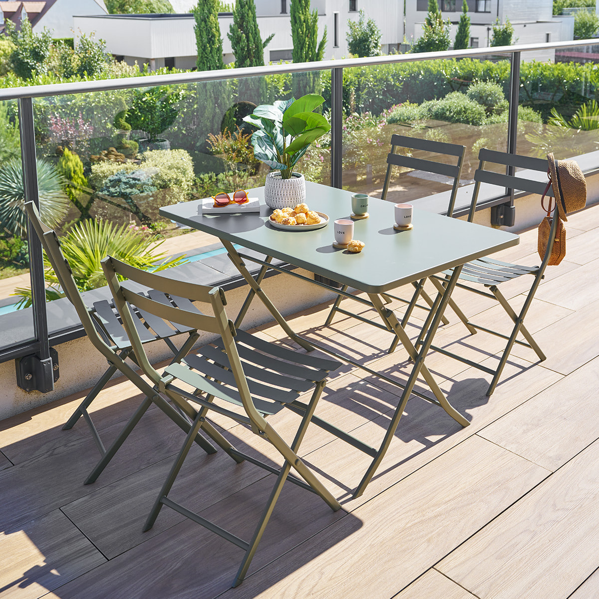 Table de jardin pliante rectangulaire "Greensboro" vert laurier 4 places en acier