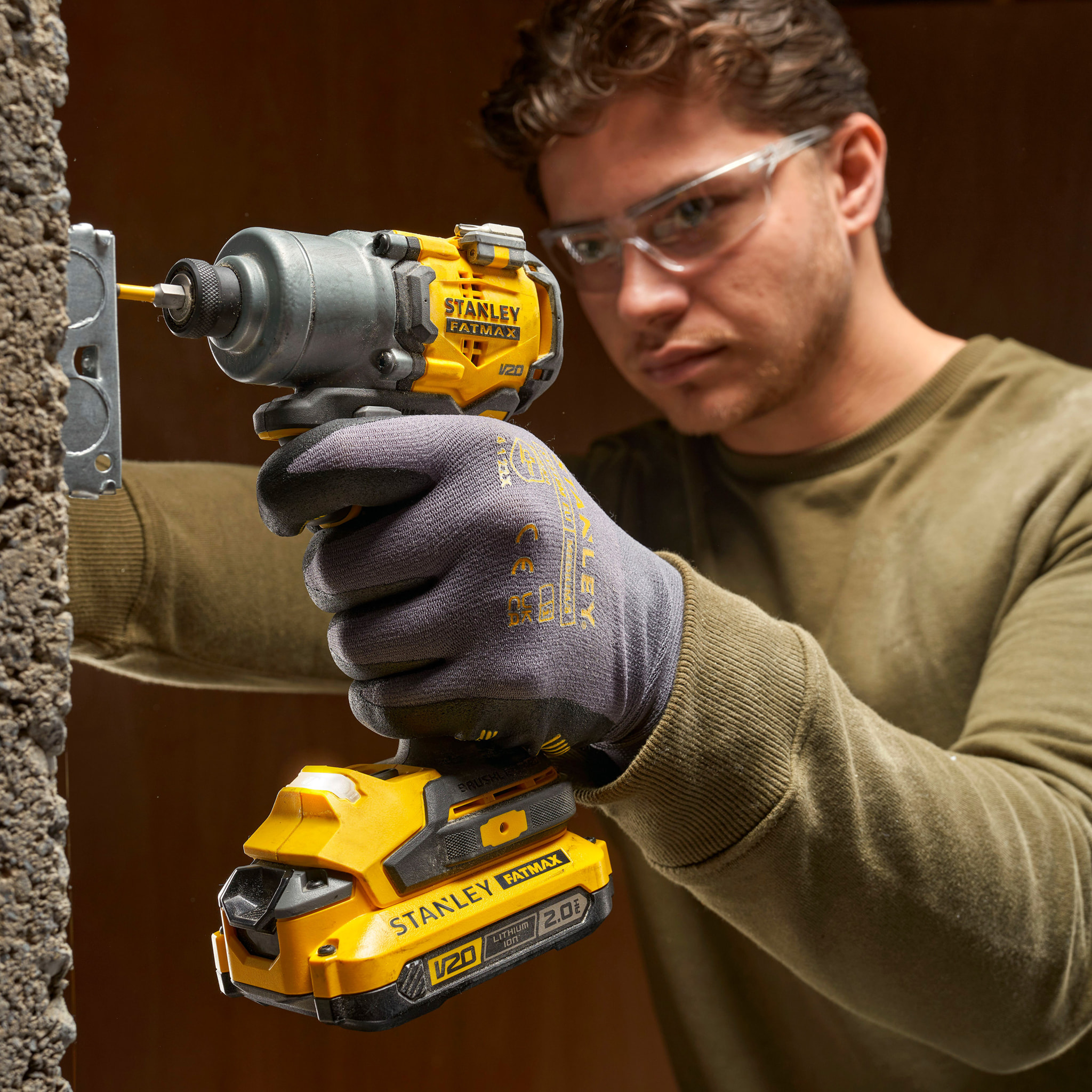 Visseuse à impact 203 Nm Brushless 18V, 2 batteries 2Ah, STANLEY FATMAX V20