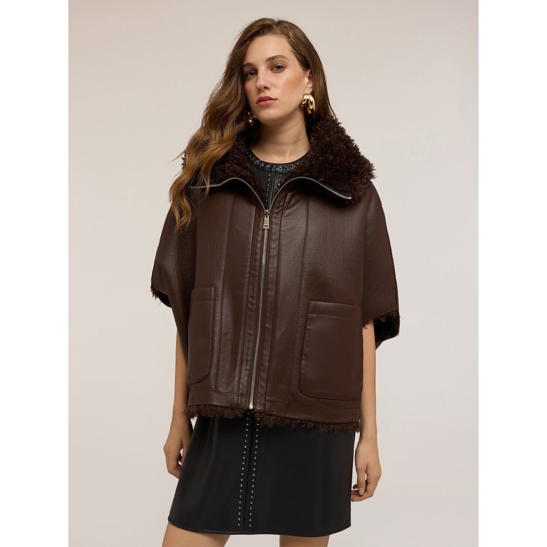 Motivi - Montone reversibile oversize con zip e tasche - Marrone