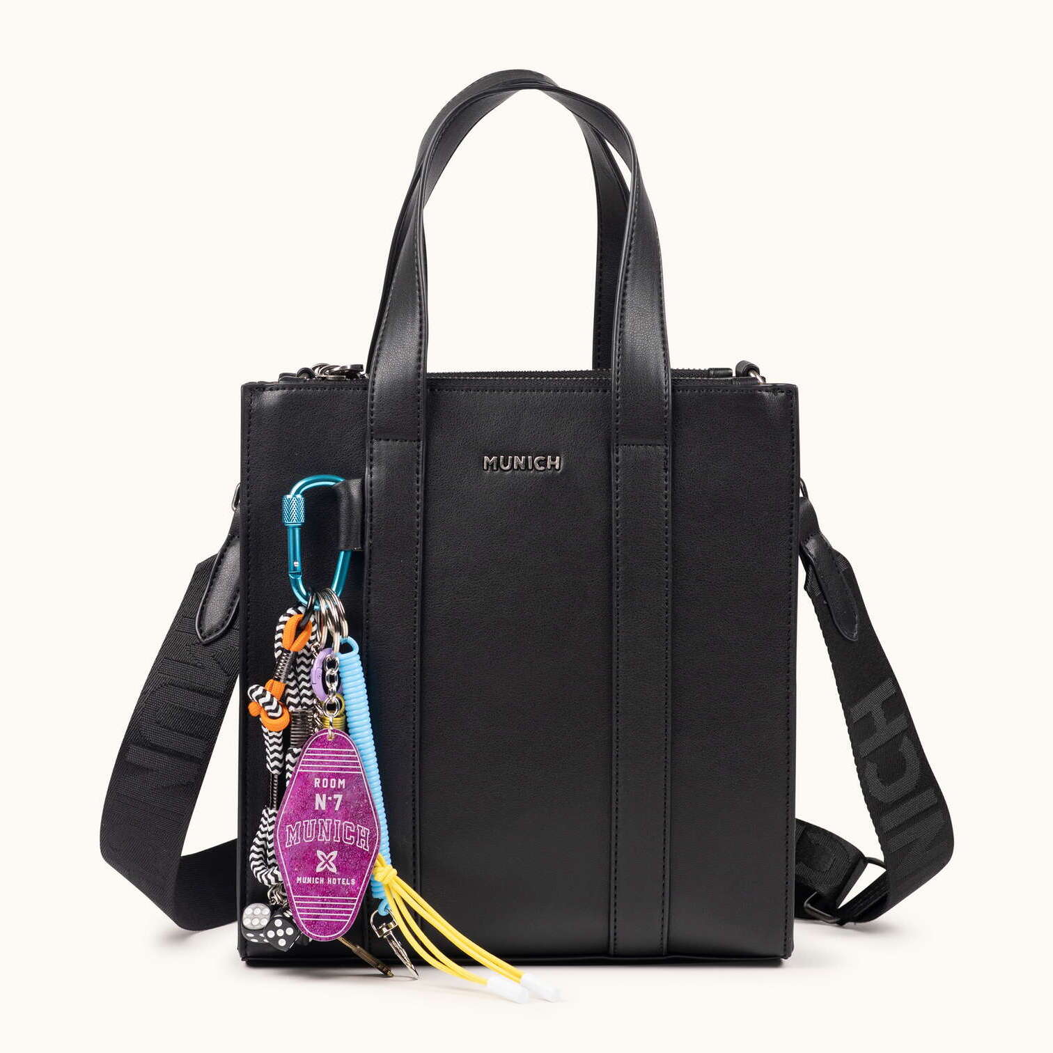 Bolso Crossbody Tote Negro con Charms y Doble Asa CHARMS CROSSBODY TOTE BLACK