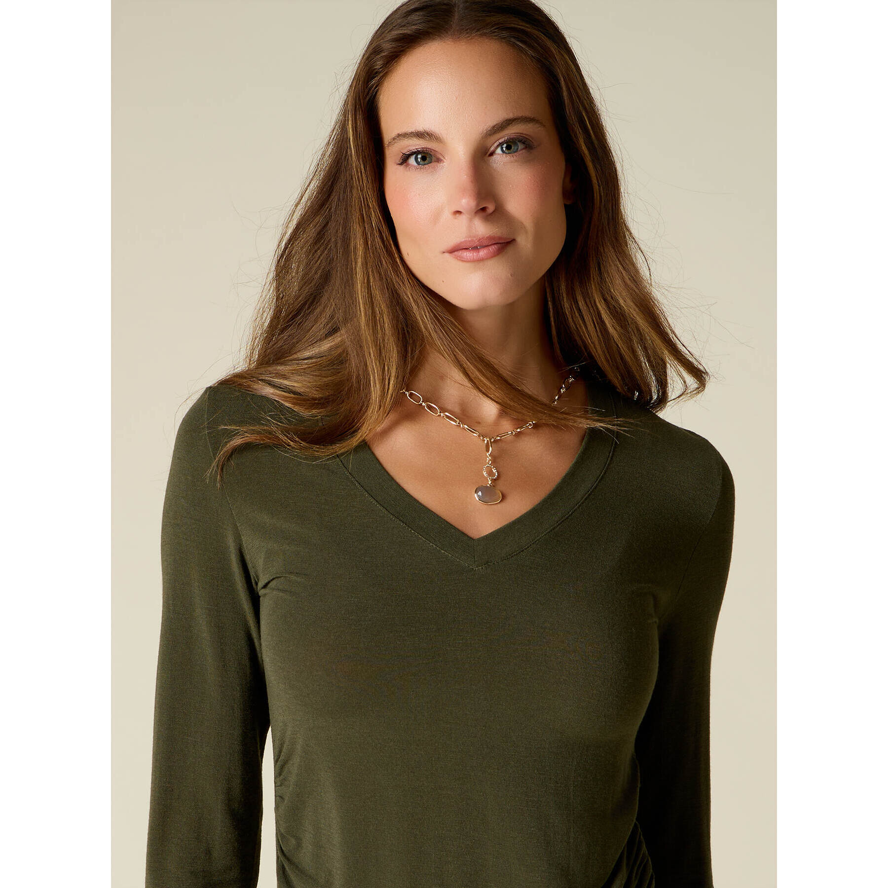 Oltre - T-shirt scollo a V misto cashmere - Verde militare