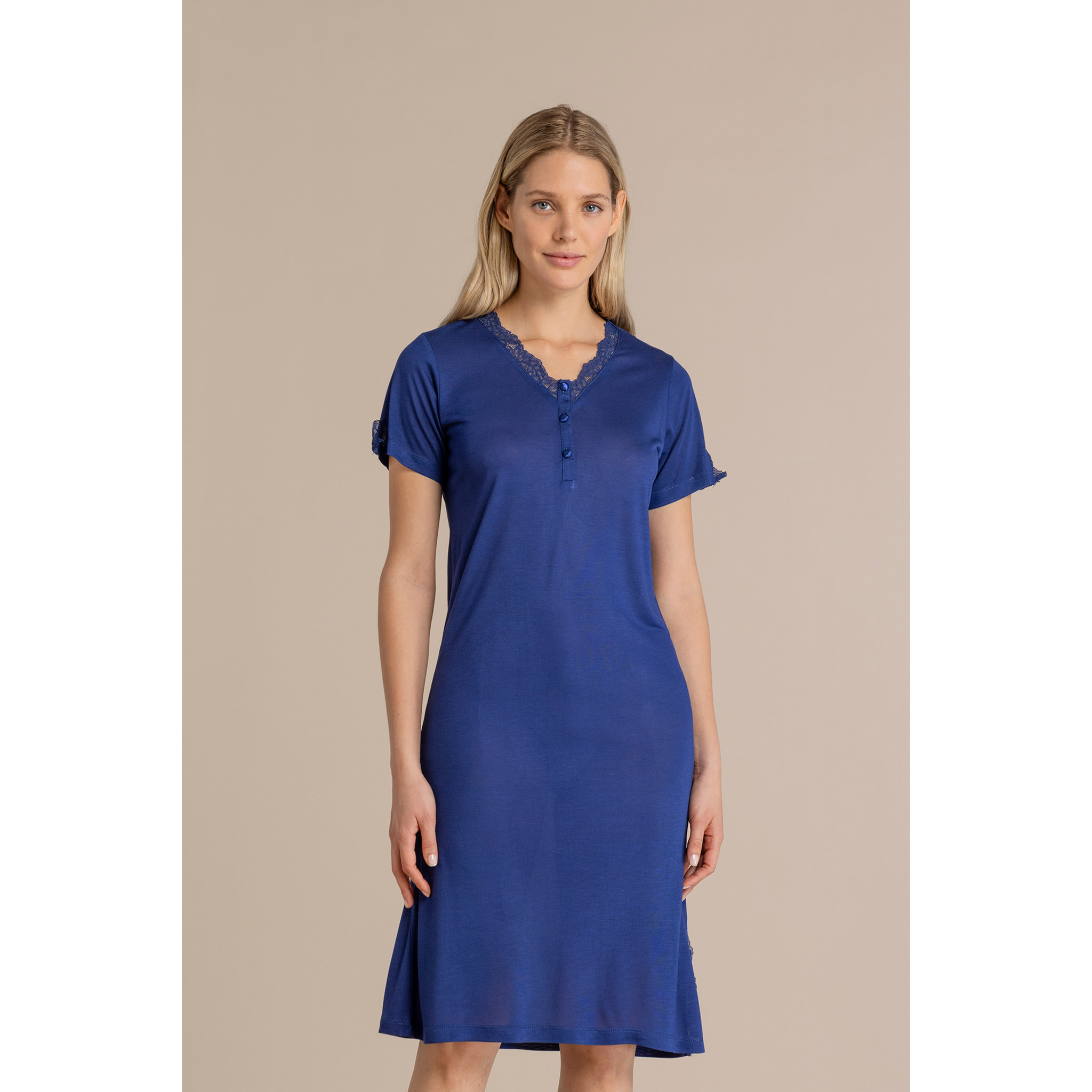 Camicia da notte donna in modal con scollo a V manica corta articolo timeless Noidinotte