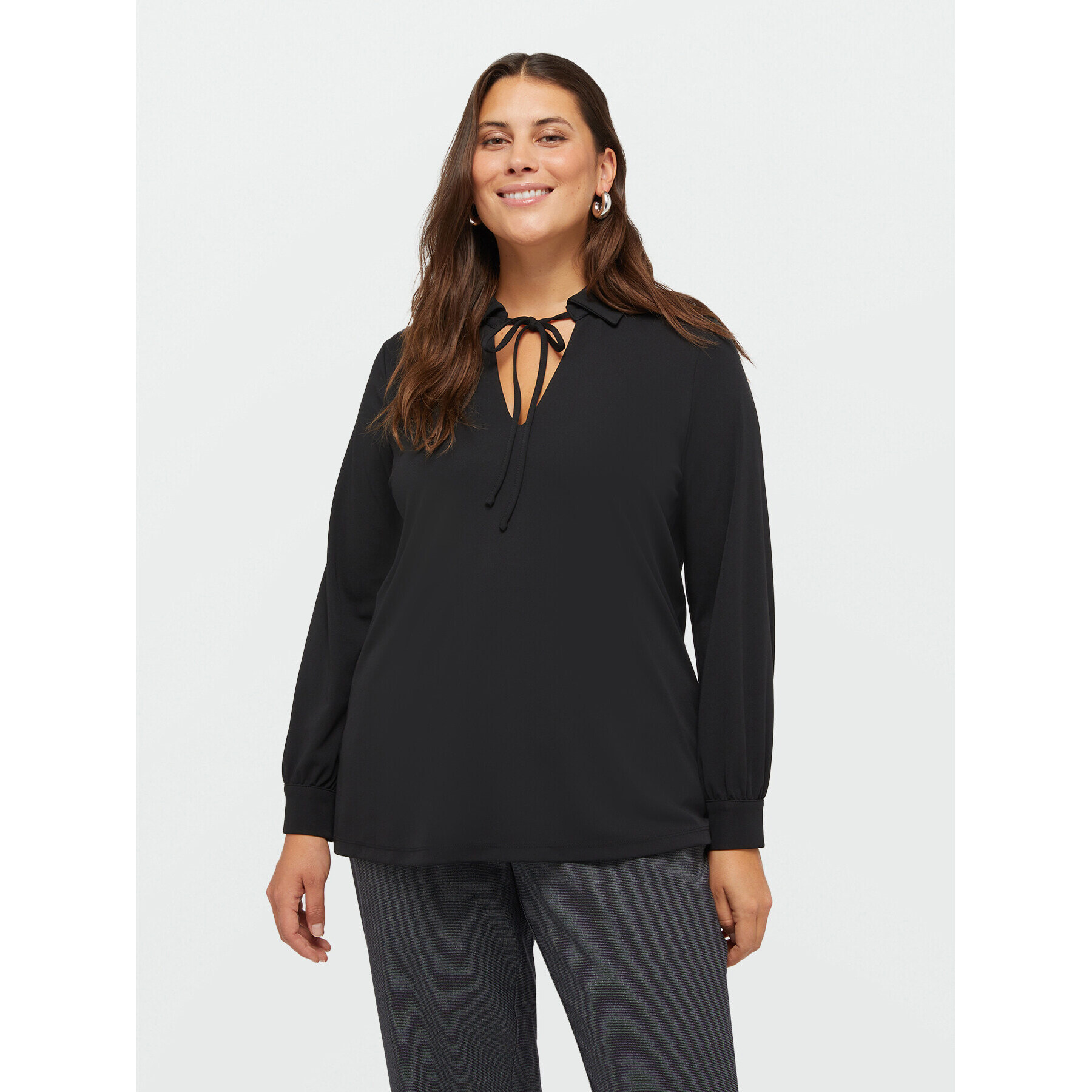 Fiorella Rubino - Blusa in georgette con lacci - Nero