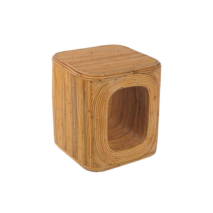 Bout de canapé. table d'appoint. table de chevet avec niche. en rotin naturel. cubique et coins arrondis. L 45 x P 45 x H 50cm