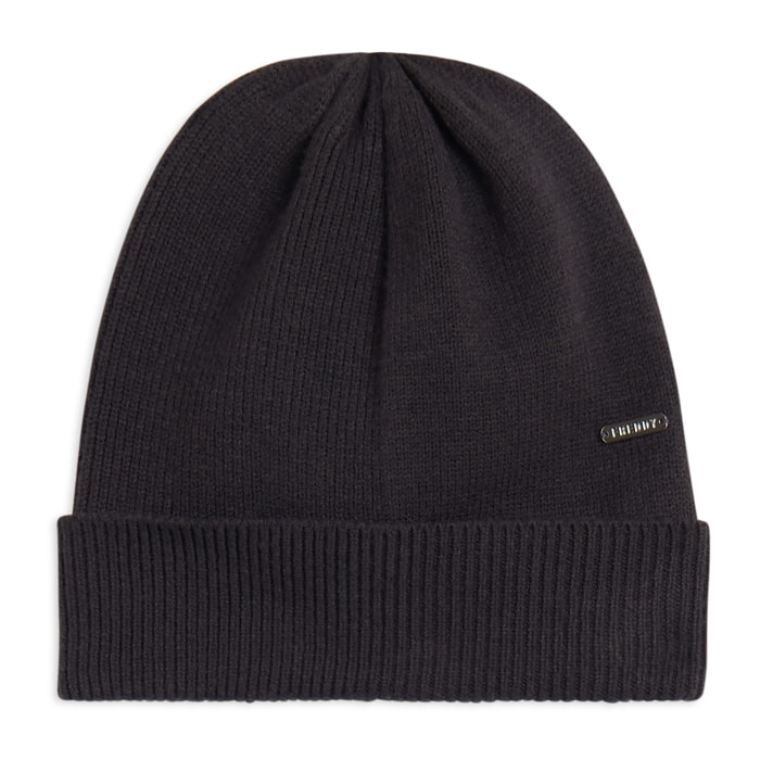 Berretto a coste in filato morbido