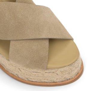 Sandalia Betina cuña de yute con doble plataforma en serraje y piso de cuero