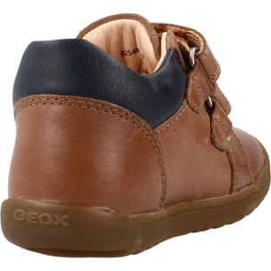 Zapatillas Niño de la marca GEOX  modelo B254NB 0CL22 MARRON