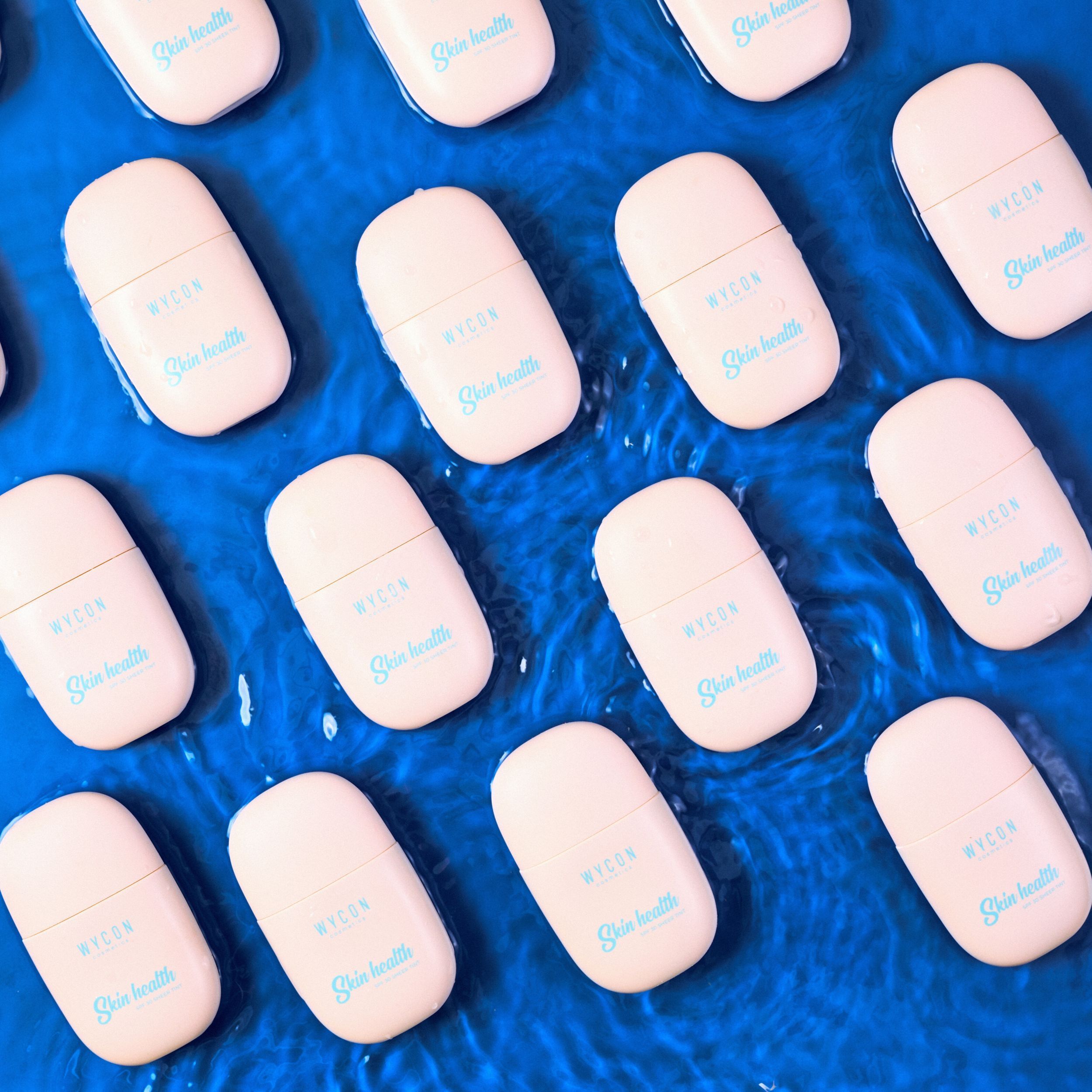 SKIN HEALTH Fondotinta fluido SPF 30.