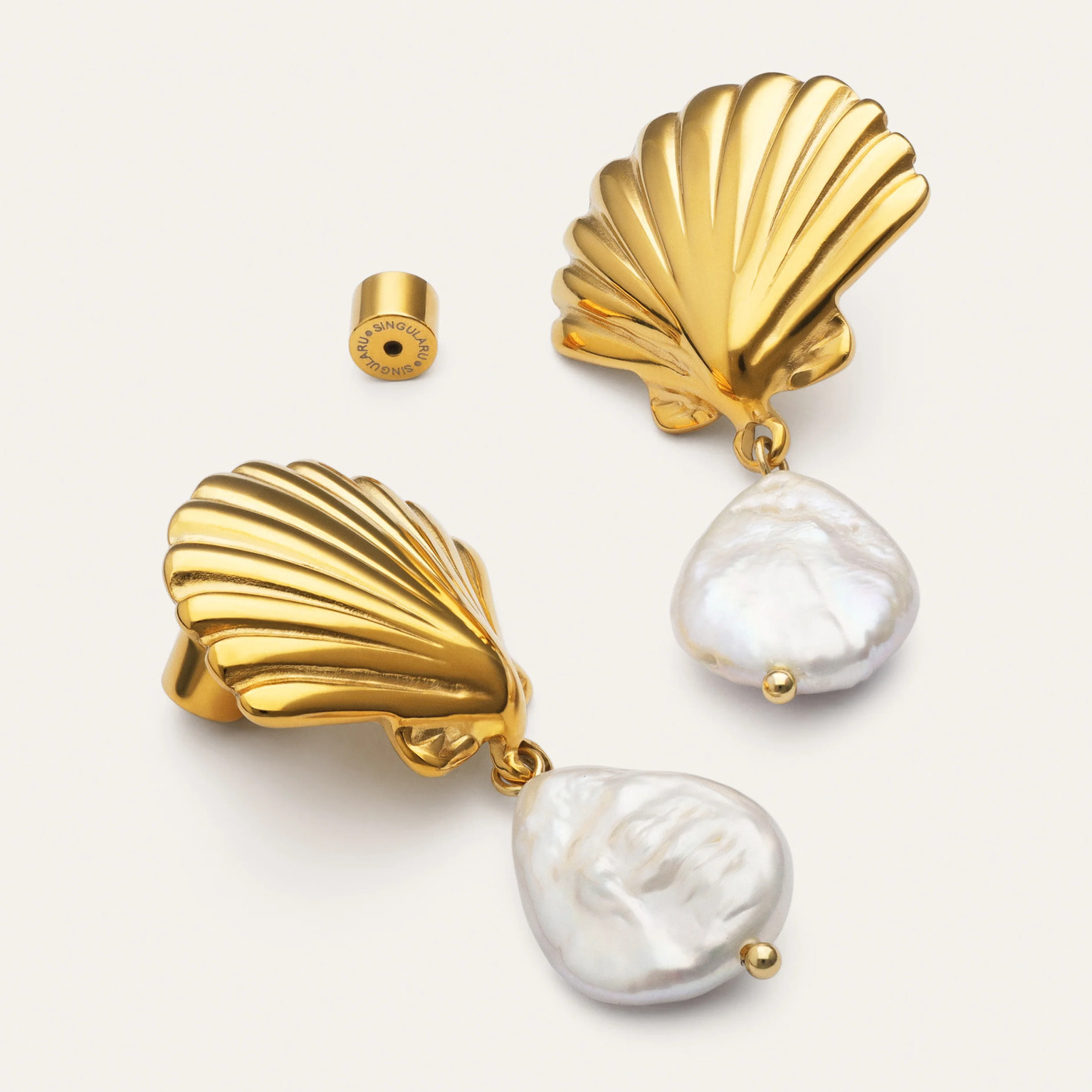 Pendientes Shelly Perla Acero Baño Oro