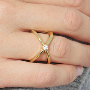 Anillo LUX BY LUX acabado oro amarillo 18k