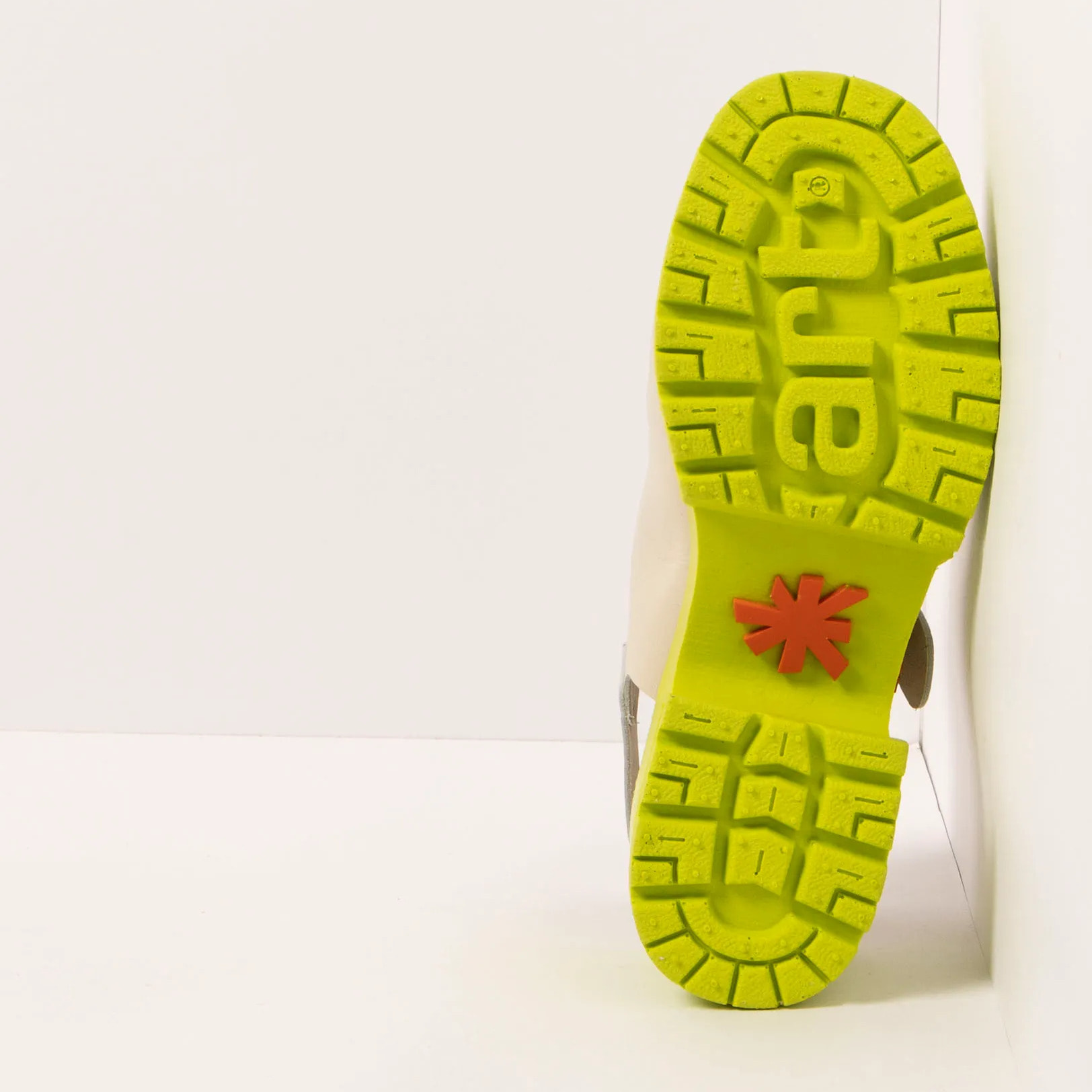 Sandalias con tacón 1821 NAPPA CREAM-PISTACHO/ MANCHESTER color Cream-pistacho