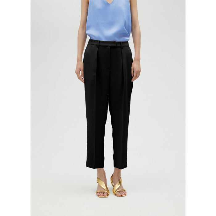 Pantaloni morbidi nude