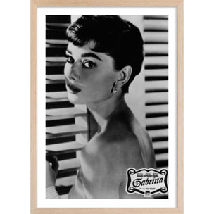 Affiche célébrité Audrey Hepburn dans Sabrina, 1954 Affiche + cadre en bois - Chêne