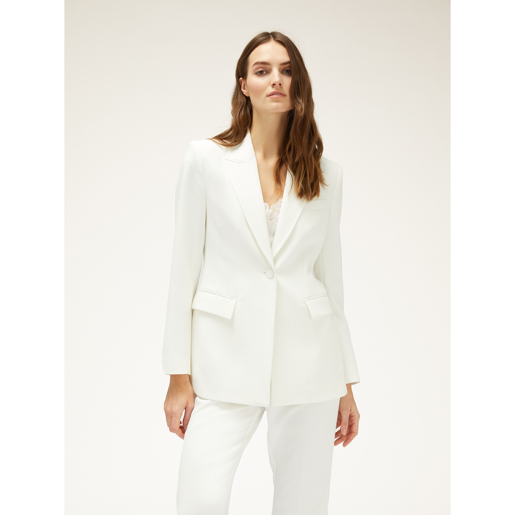 Motivi - Chaqueta de traje de botonadura simple en crepé - Blanco
