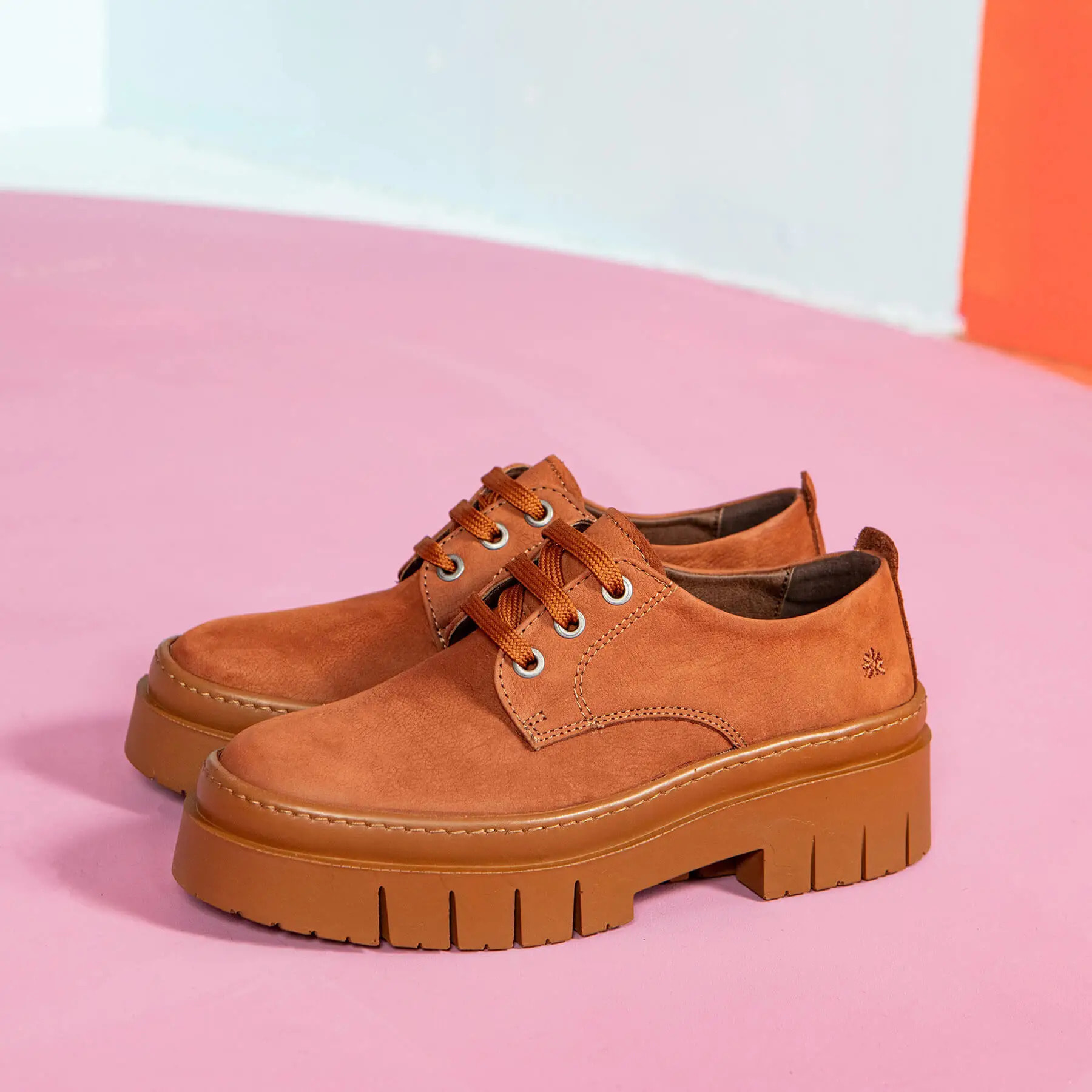 Zapatos 1952 NOBUCK BLACK/AMBERES color Black