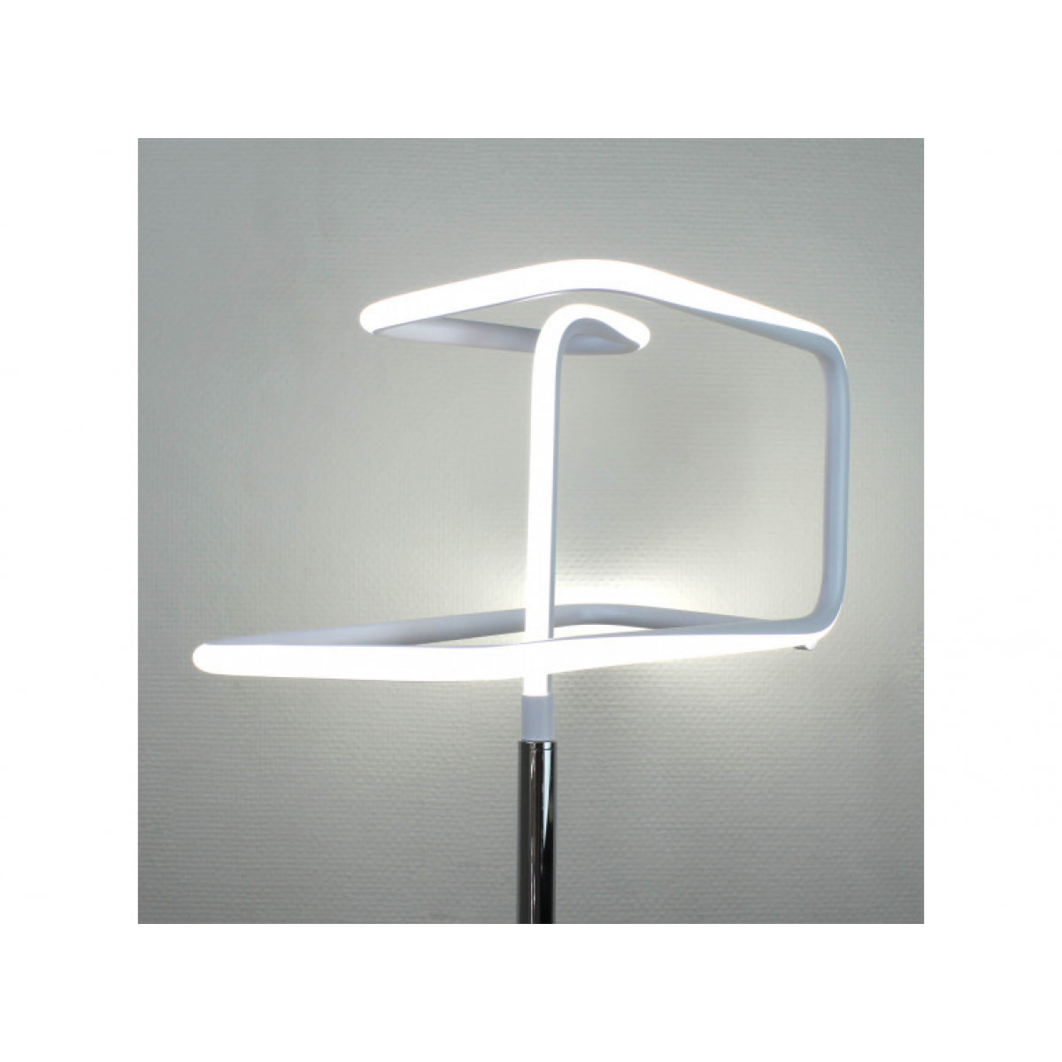 Lampadaire design et original LED angulaire - SPOK