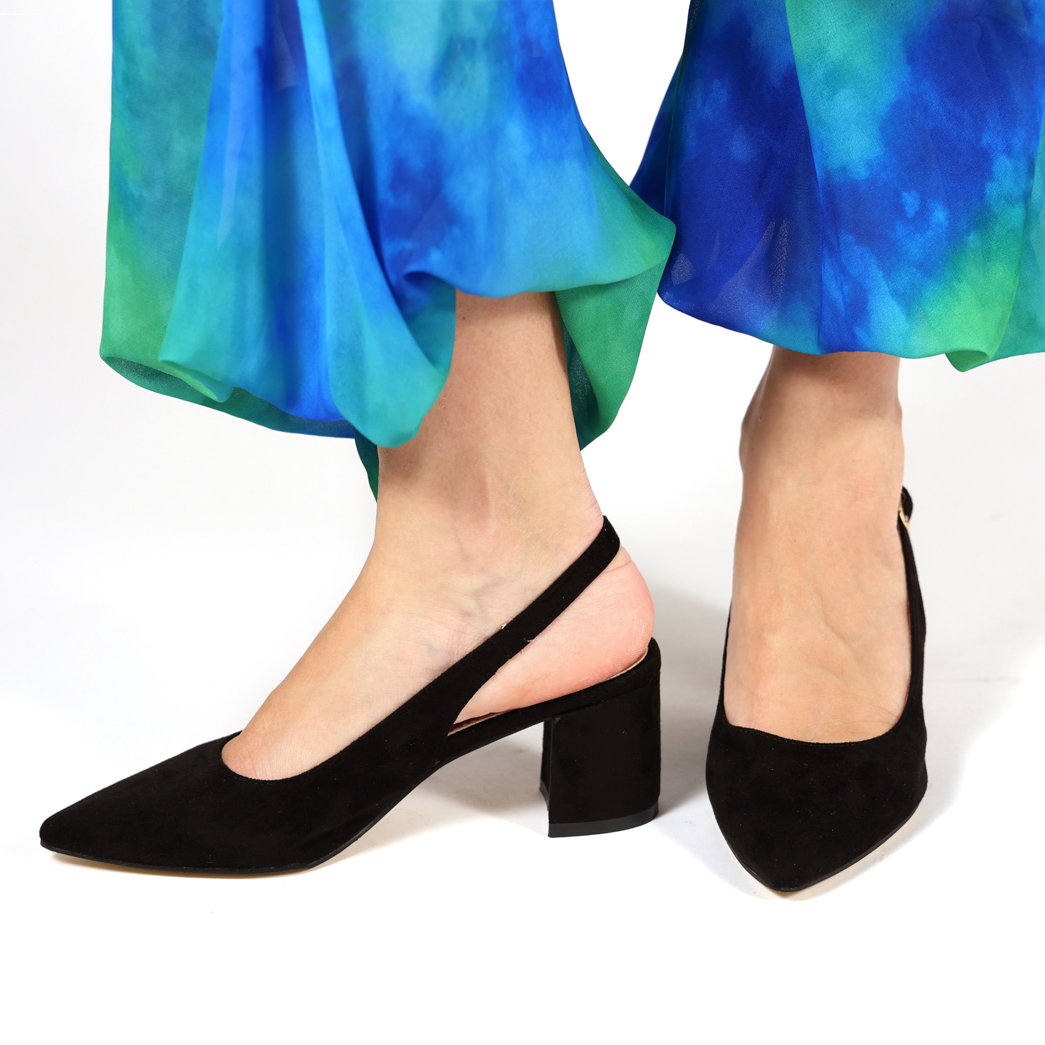 Dècolletè slingback in simil camoscio con tacco comodo quadrato