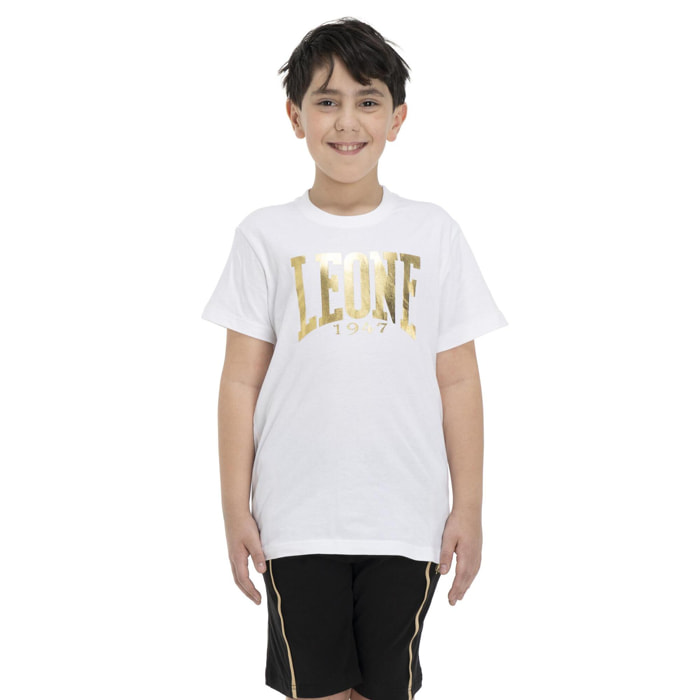 Traje infantil dorado.