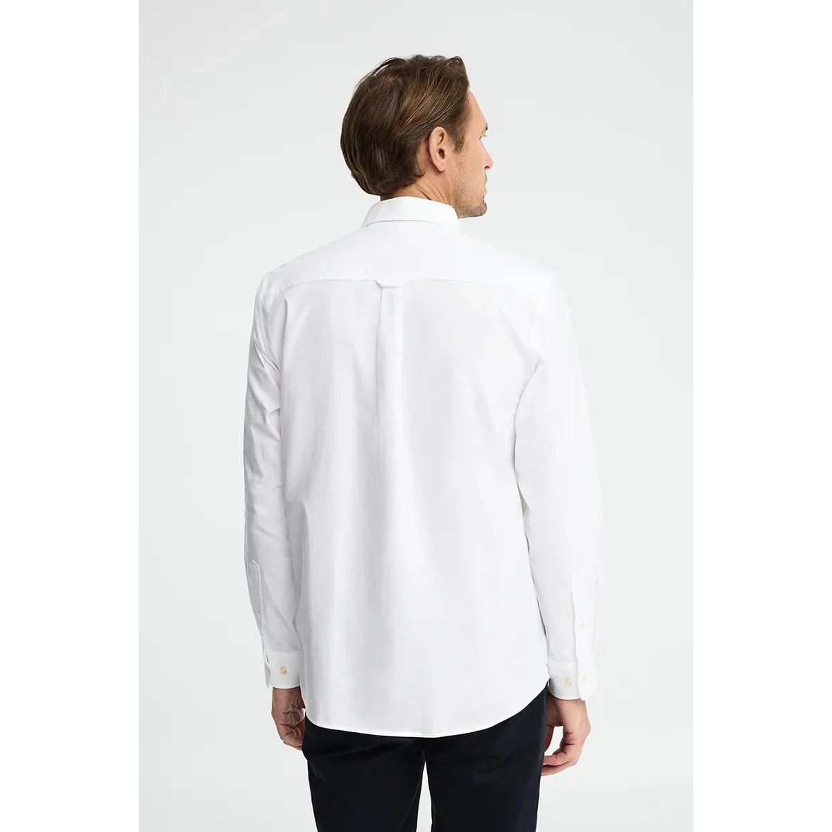 Camisa oxford blanca de corte regular y logo Rigby Go