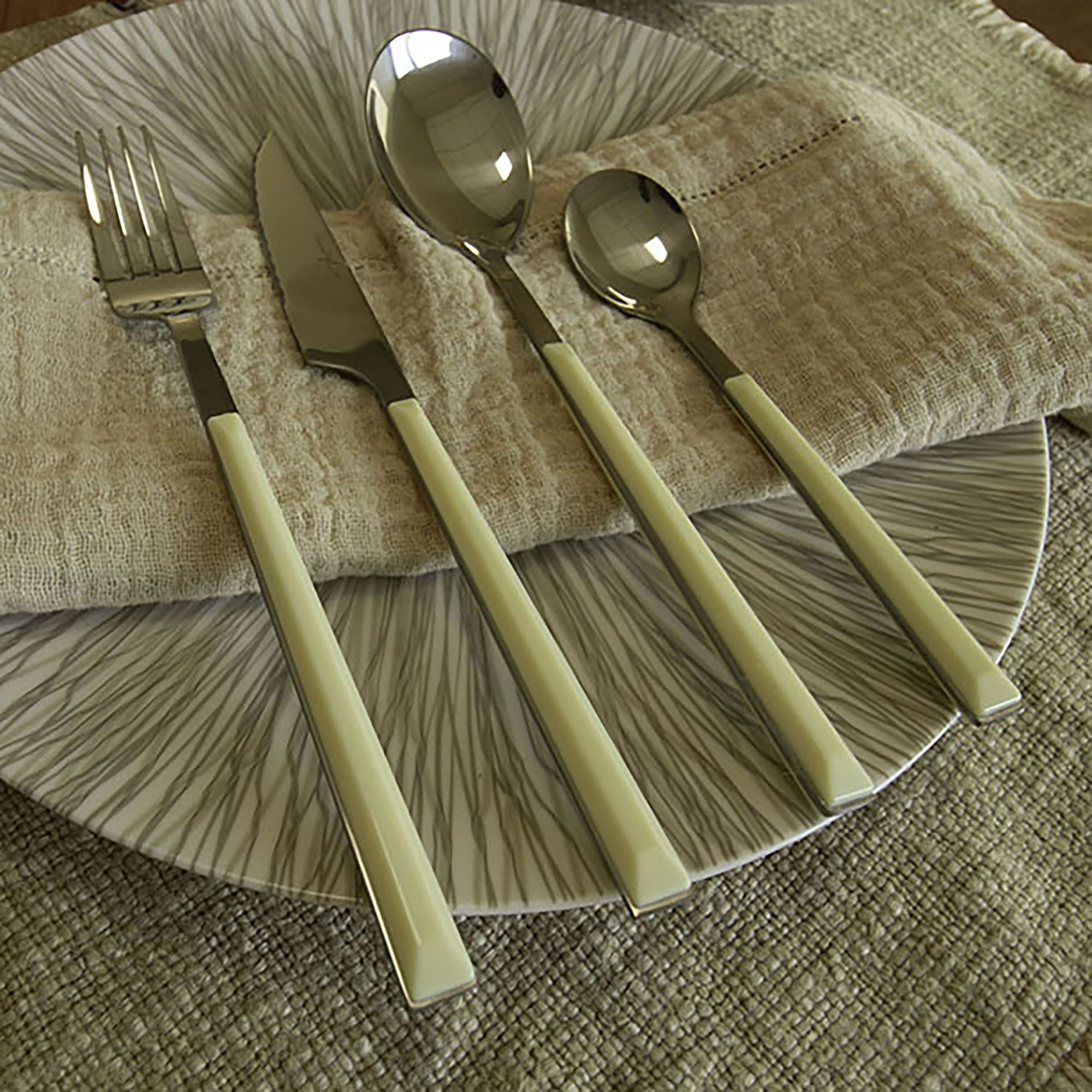 Lot de 6 cuillères de table crème en acier inoxydable  COLORAMA