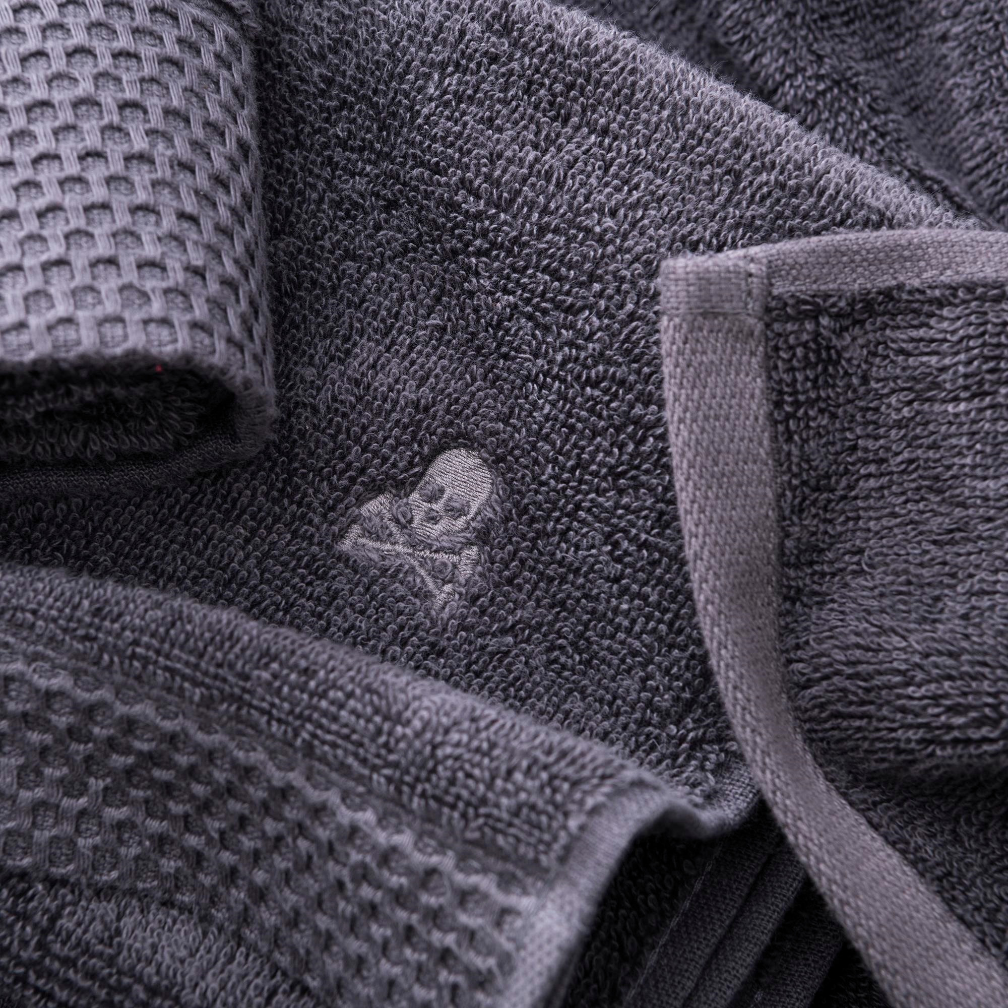 Toalla Gris 100% algodón 550gsm logo bordado scalpers home