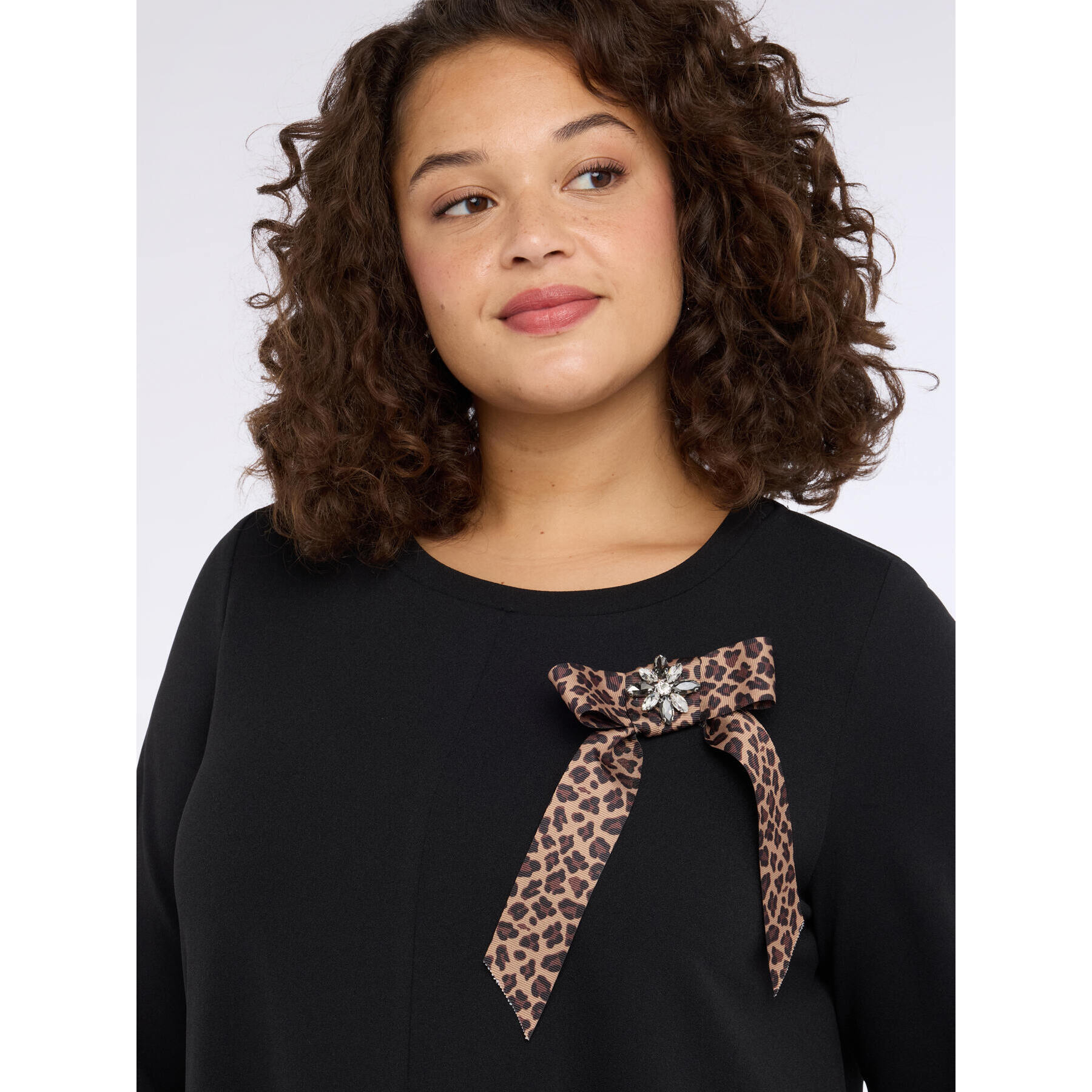 Fiorella Rubino - Vestito corto con fiocco maculato - Nero