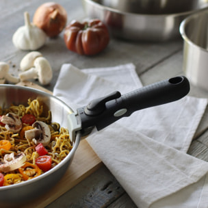 Batterie de cuisine 8 pièces en acier inoxydable - tous feux IRIS