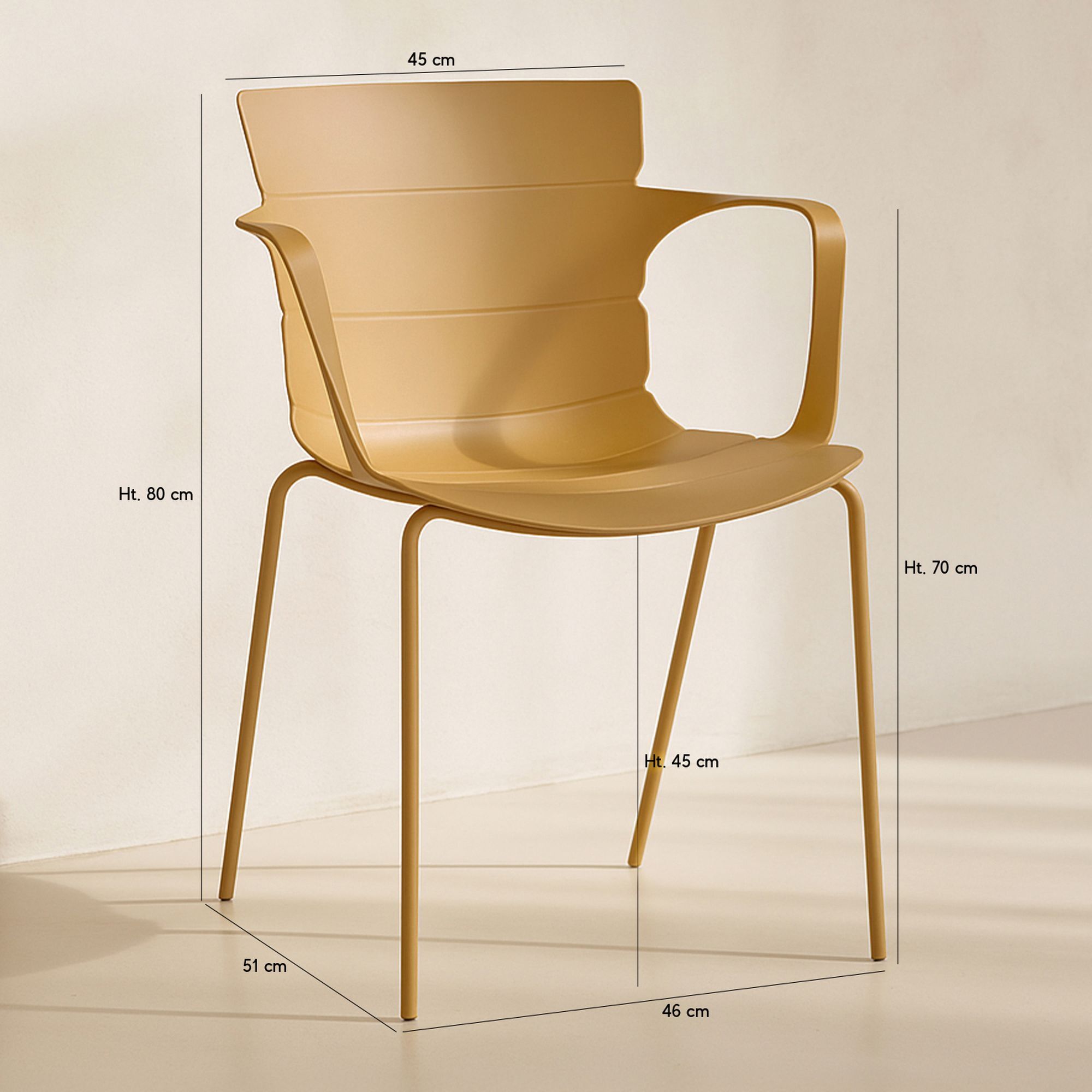 Lot de 4 fauteuils de table extérieur en polypropylène et métal ocre MONTAUK