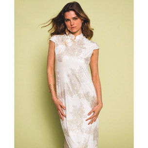 Vestido largo con escote de alamares