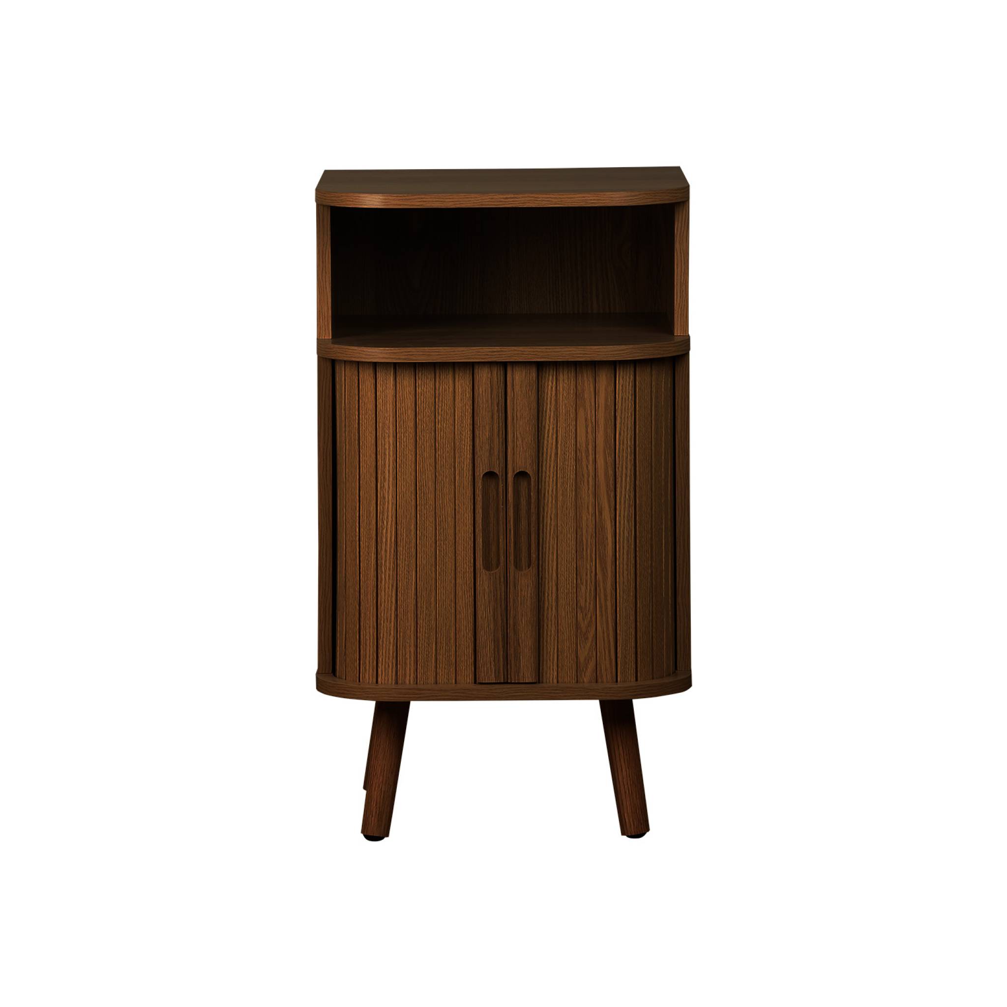 Lot de 2 tables de chevet 2 portes coulissantes + 1 niche effet bois rainuré noyer. L 40 x P 40 x H 70cm